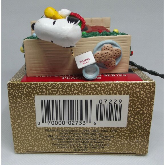 Hallmark Ornament 1991 Snoopy Fireplace Magic Flickering Light untested - Picture 11 of 14